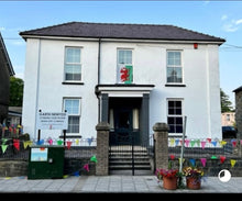 Load image into Gallery viewer, Uwch Level Welsh Course  Mis Medi 8-12 Single room £350 Deposit
